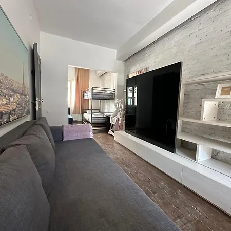 Taksim Squire Private 3 Floors Triplex 5rooms 4bath דירה איסטמבול